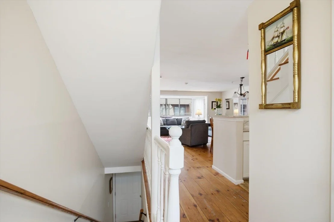 Photo of Unit 8 at 989 Ocean