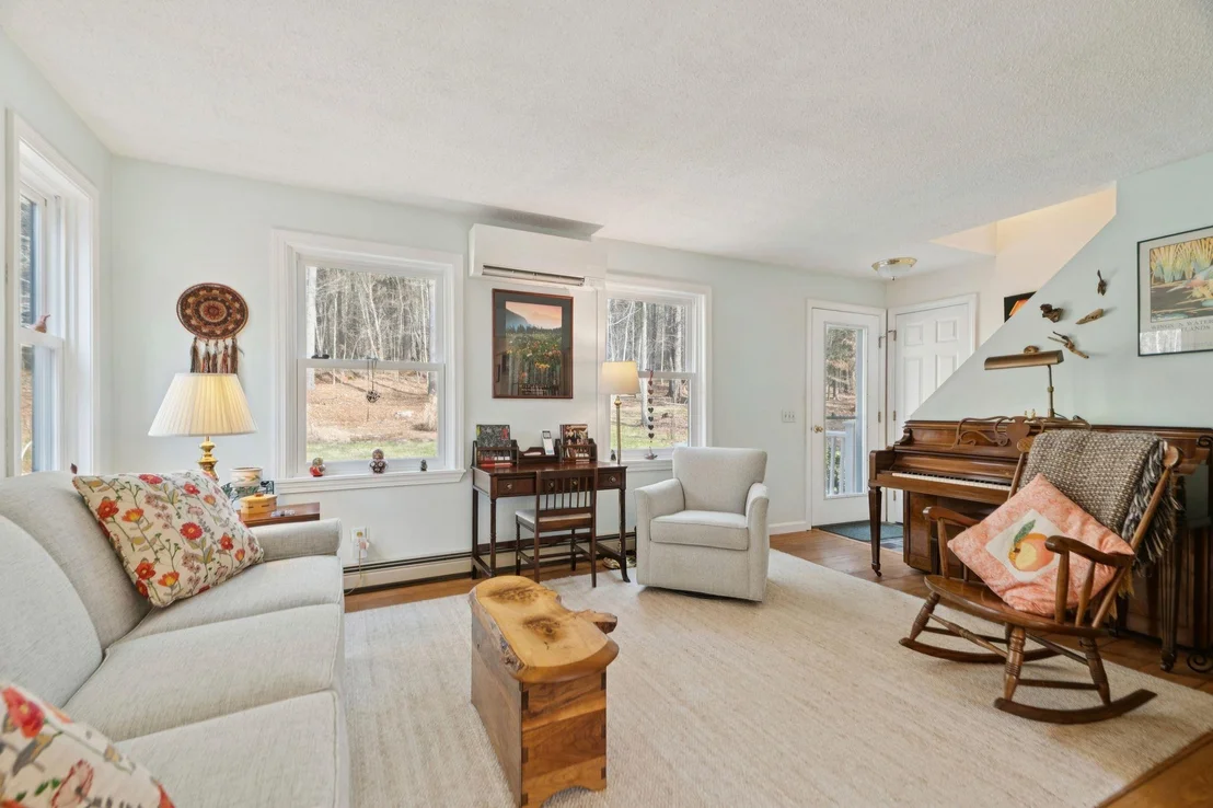 Photo of 455 Hawk Pine