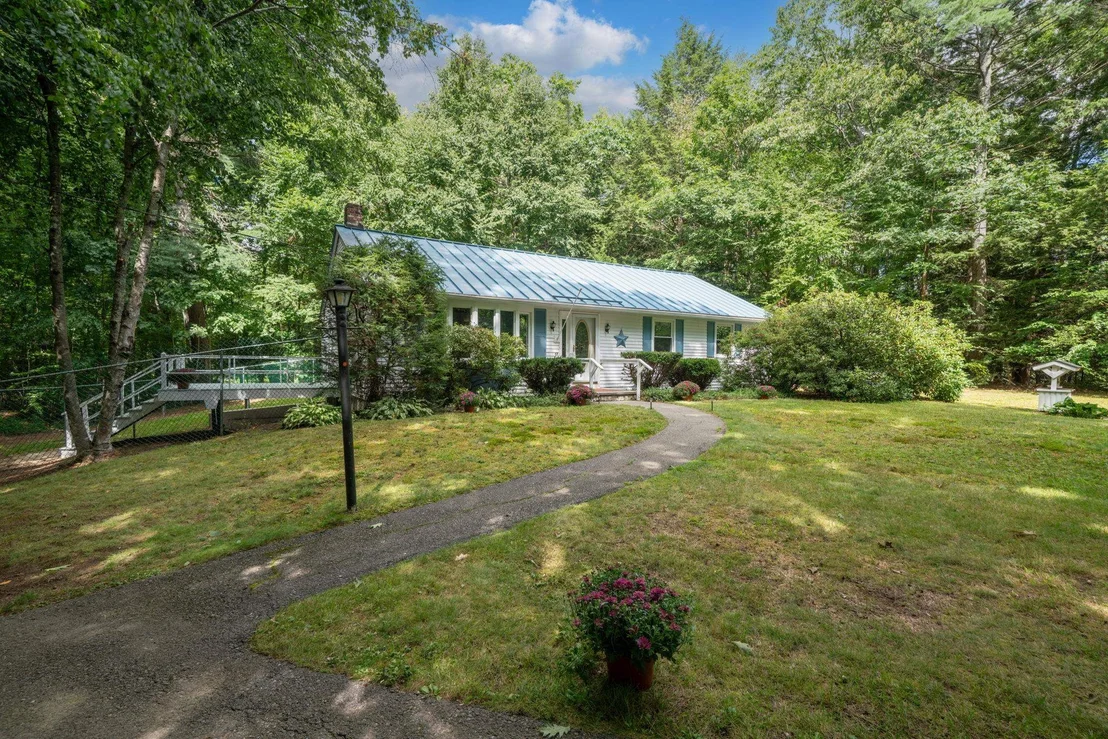 Photo of 7 Danforth