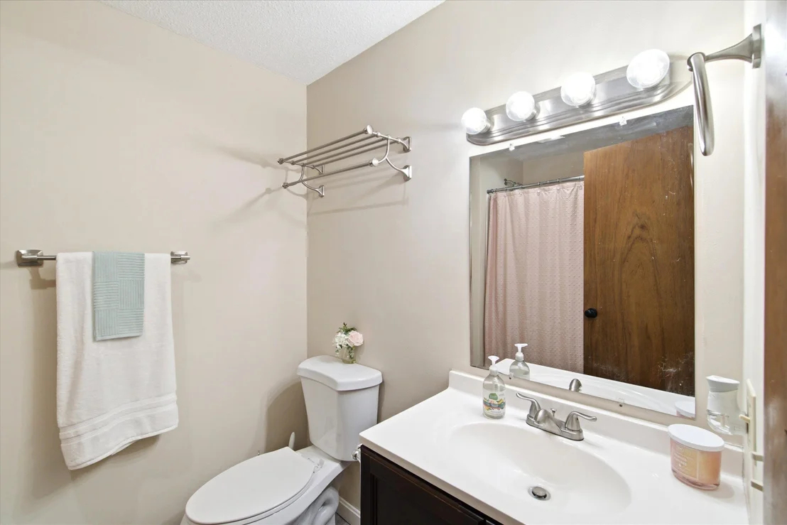 Photo of 103 Lacy