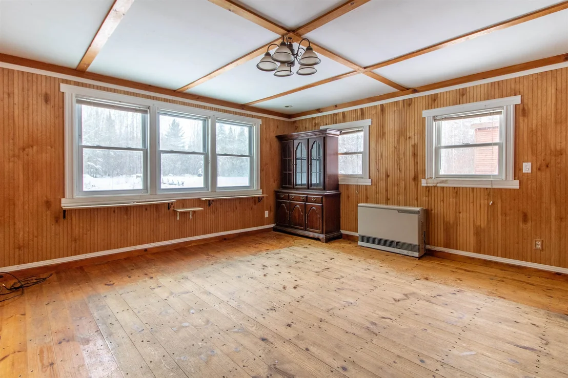 Photo of 266 Collins Mill