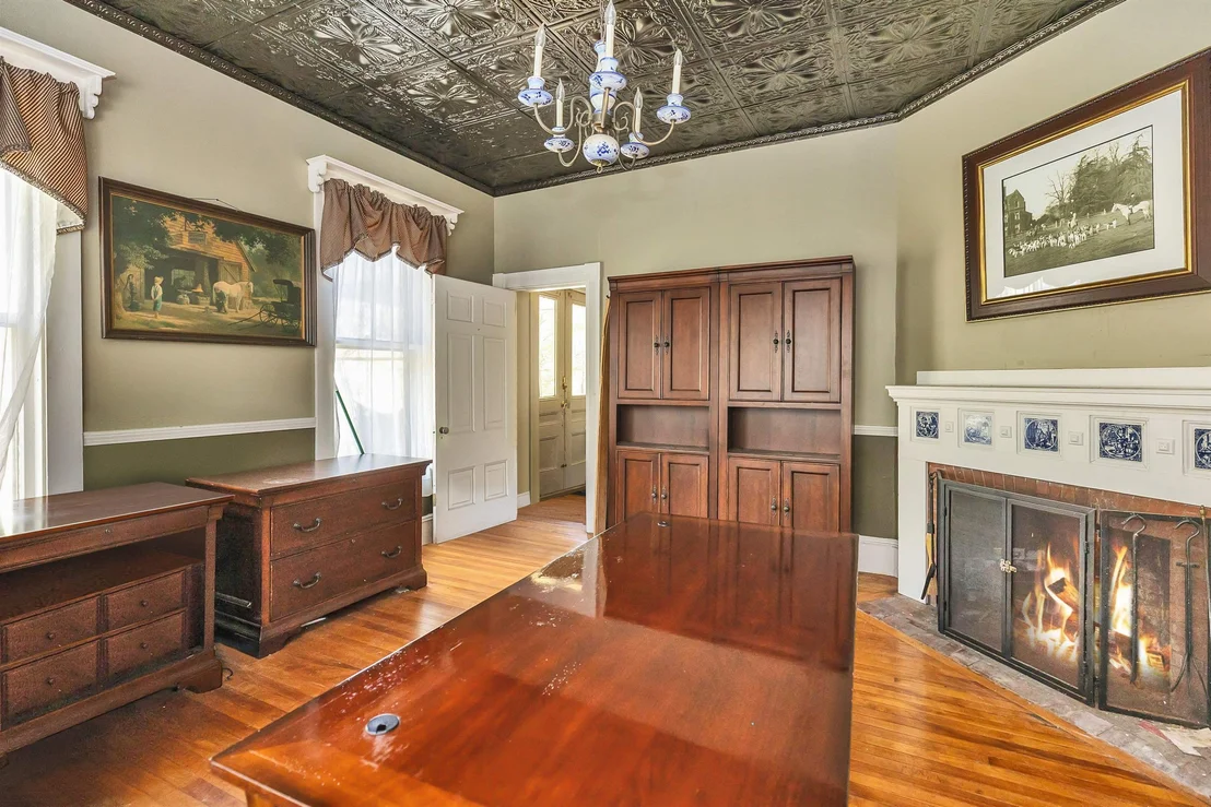 Photo of 24 Maple