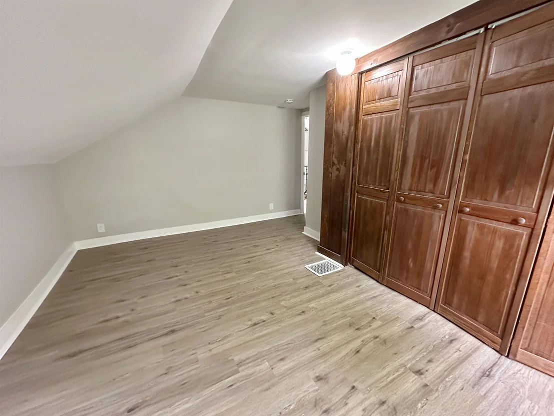 Photo of 461 South