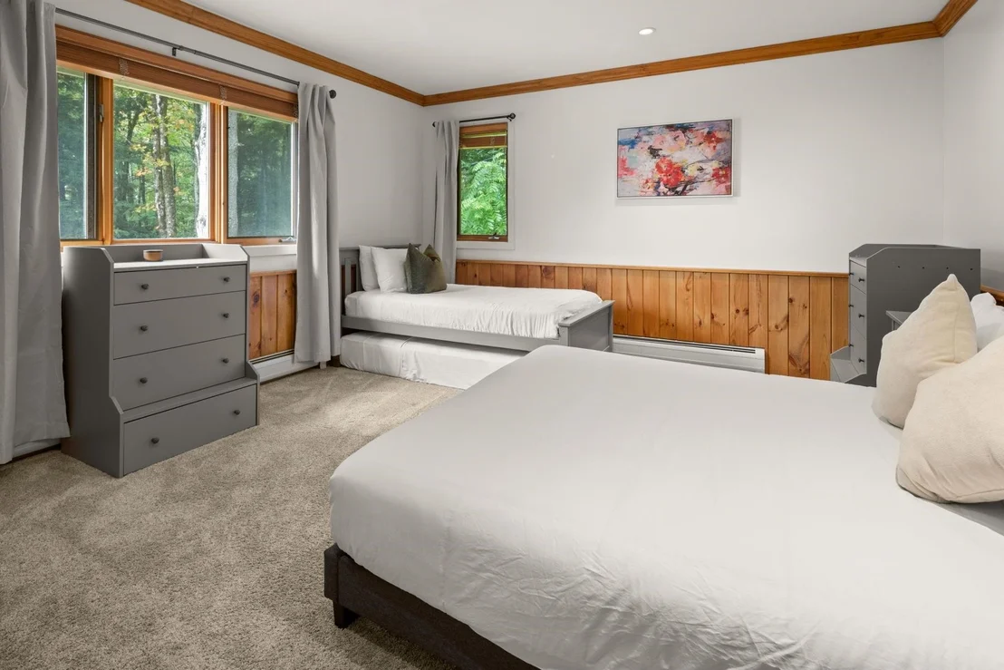 Photo of 835 Alpine View