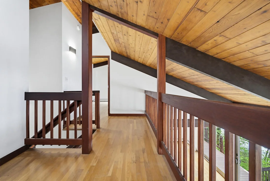 Photo of 18 Treehouse