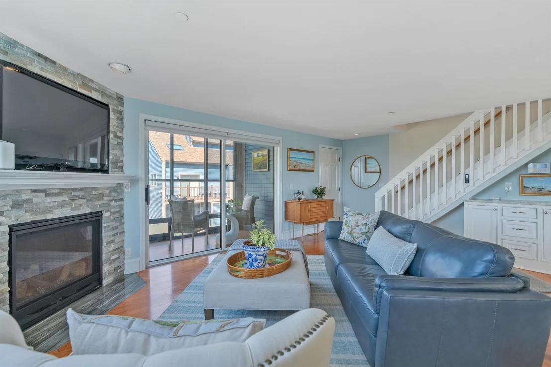 Photo of Unit 7 at 581 Ocean