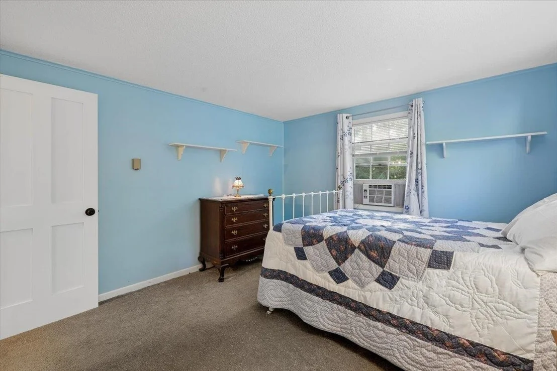 Photo of 246 Hill