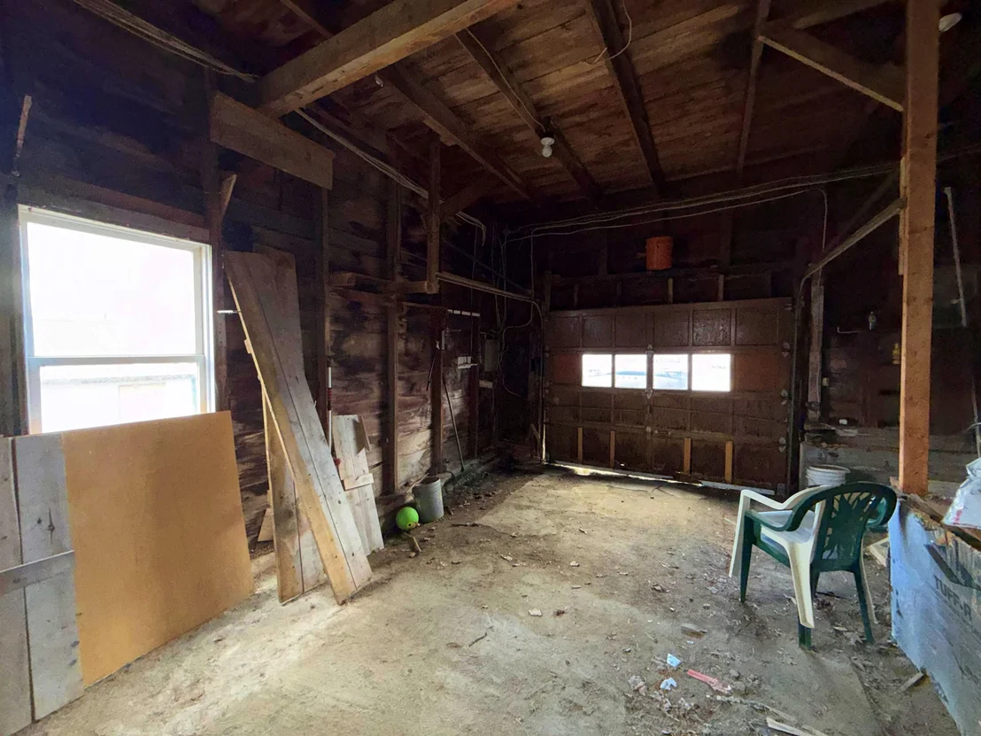 Photo of 2570 Maple Hill