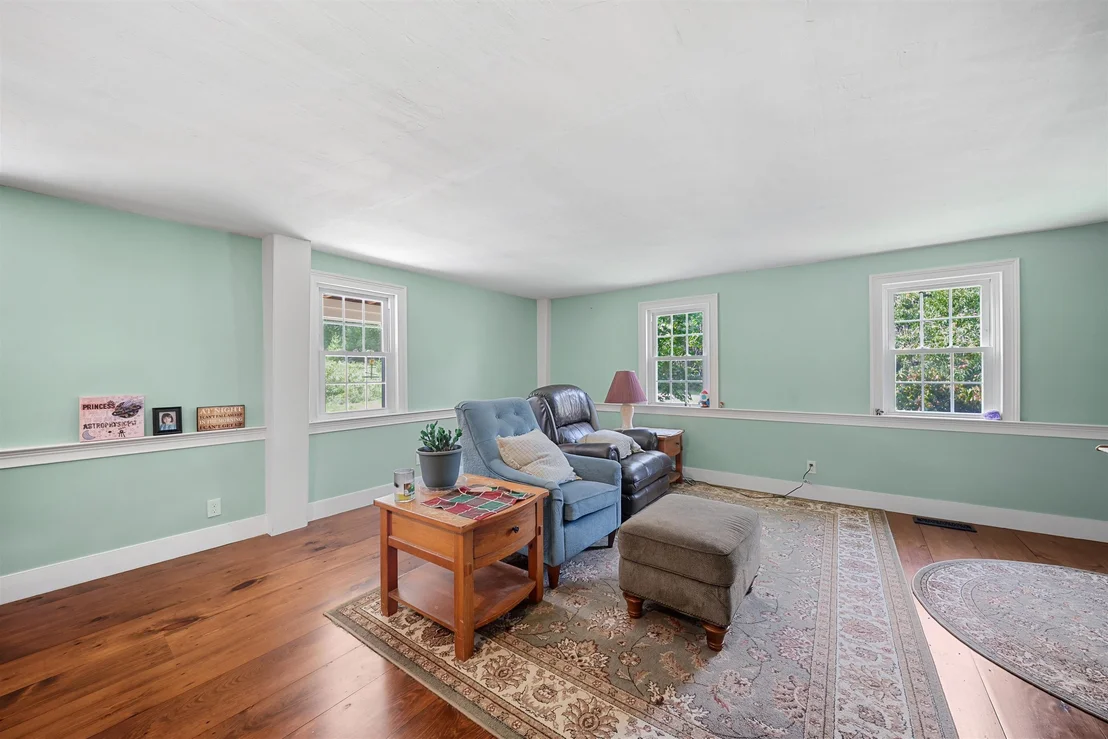 Photo of 164 Mason