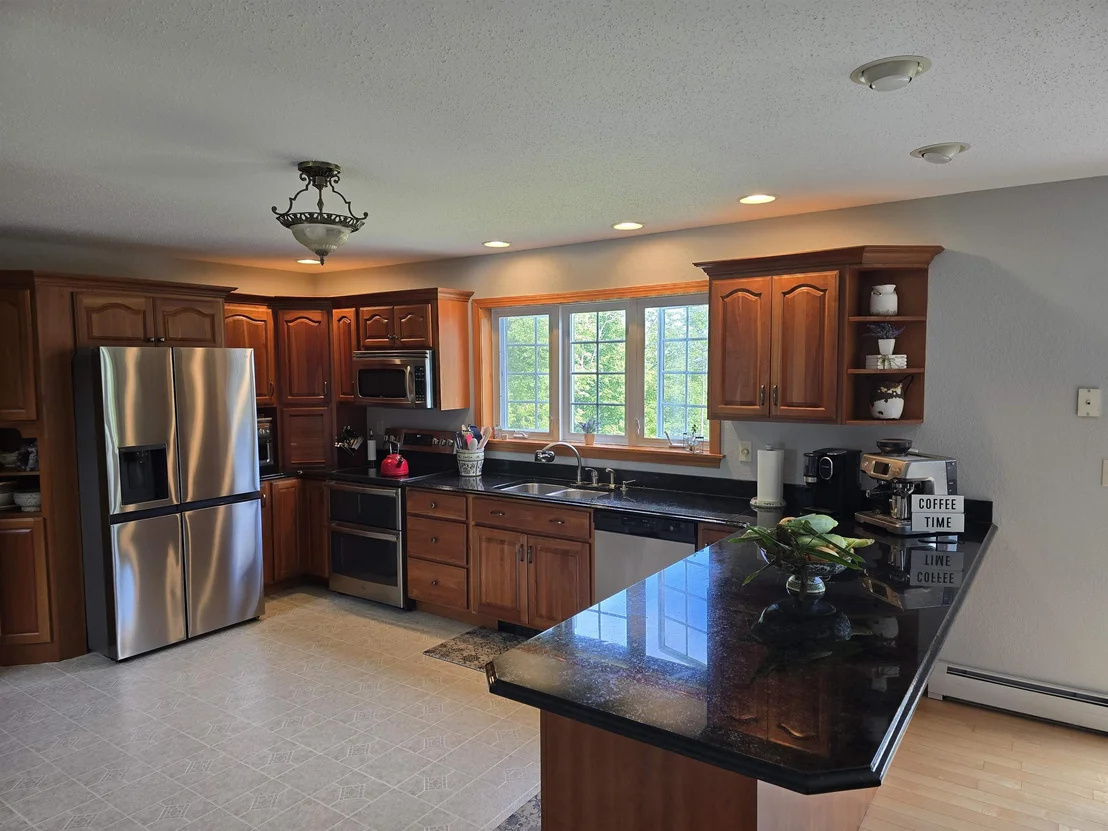 Photo of 892 Burton Hill