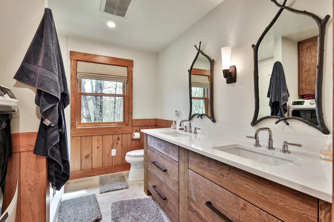 Photo of 520 Barrows Towne