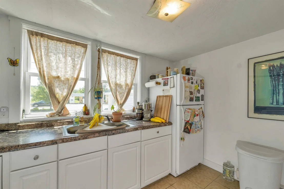 Photo of Unit E at 328 Daniel Webster
