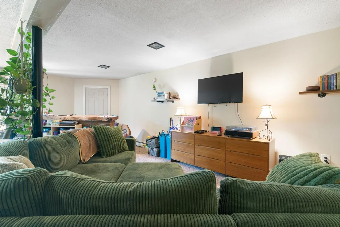 Photo of 13 Brookside