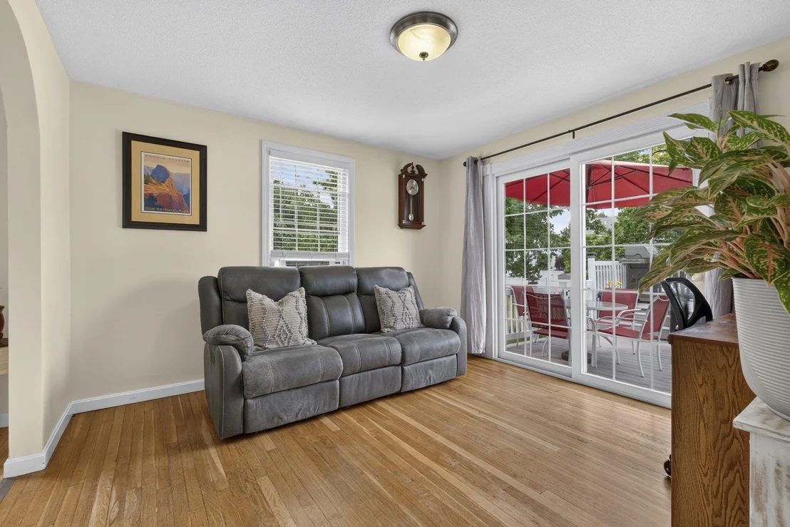 Photo of 284 Corning