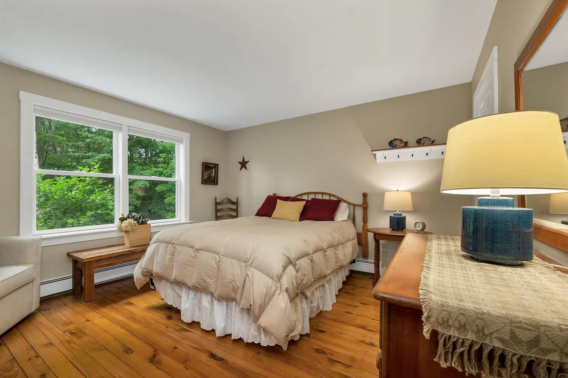 Photo of 3 Oak Knoll