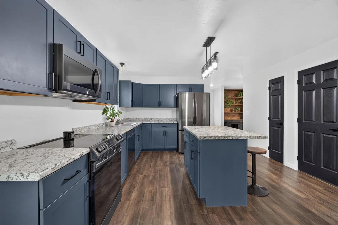 Photo of 992 Beauty Hill