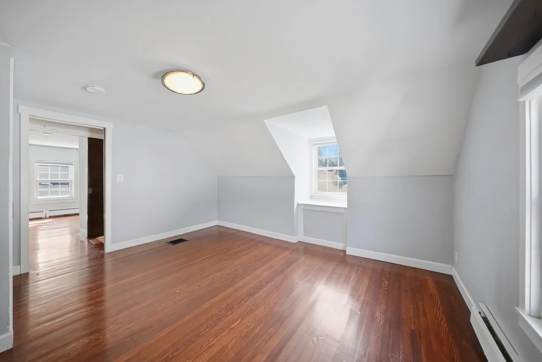 Photo of 10 Roosevelt
