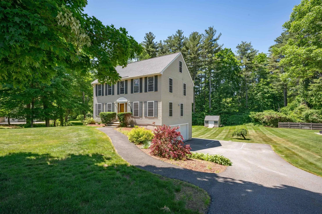 Photo of 10 Golden Brook