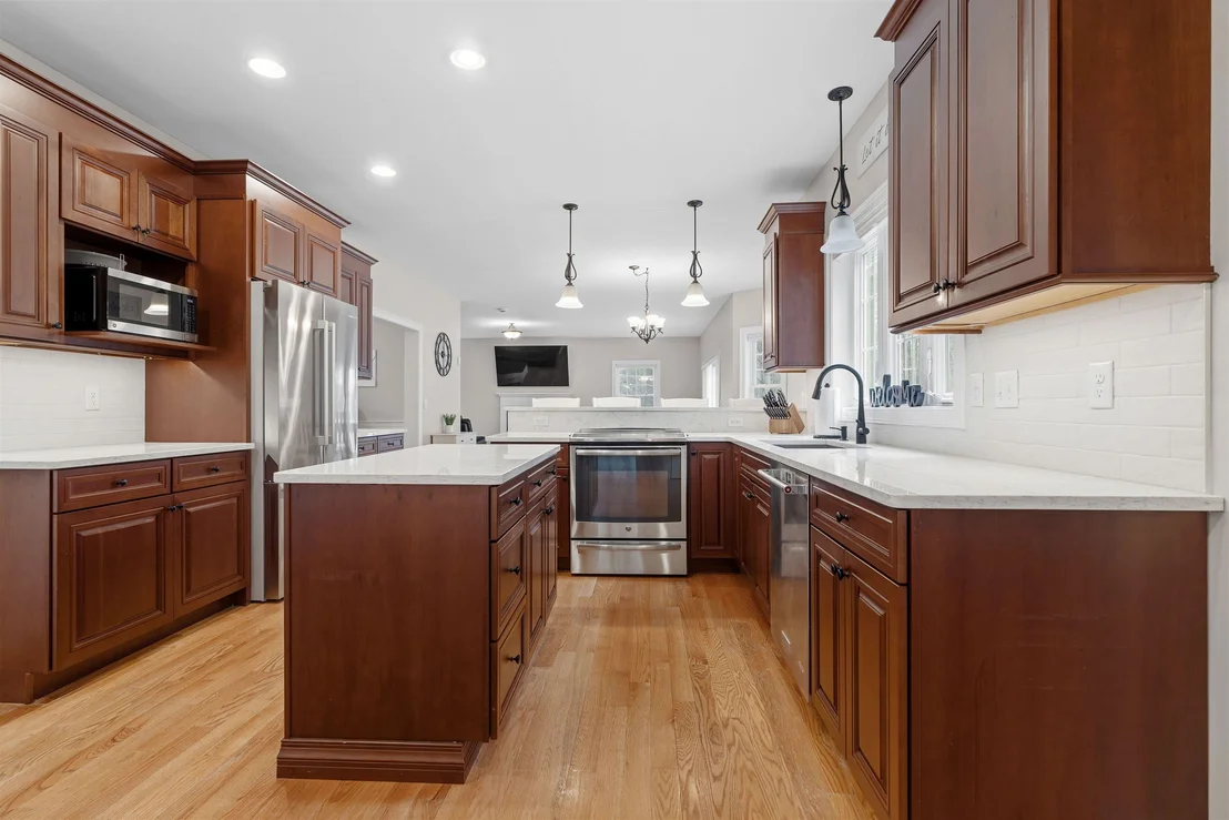 Photo of 18 Longmeadow