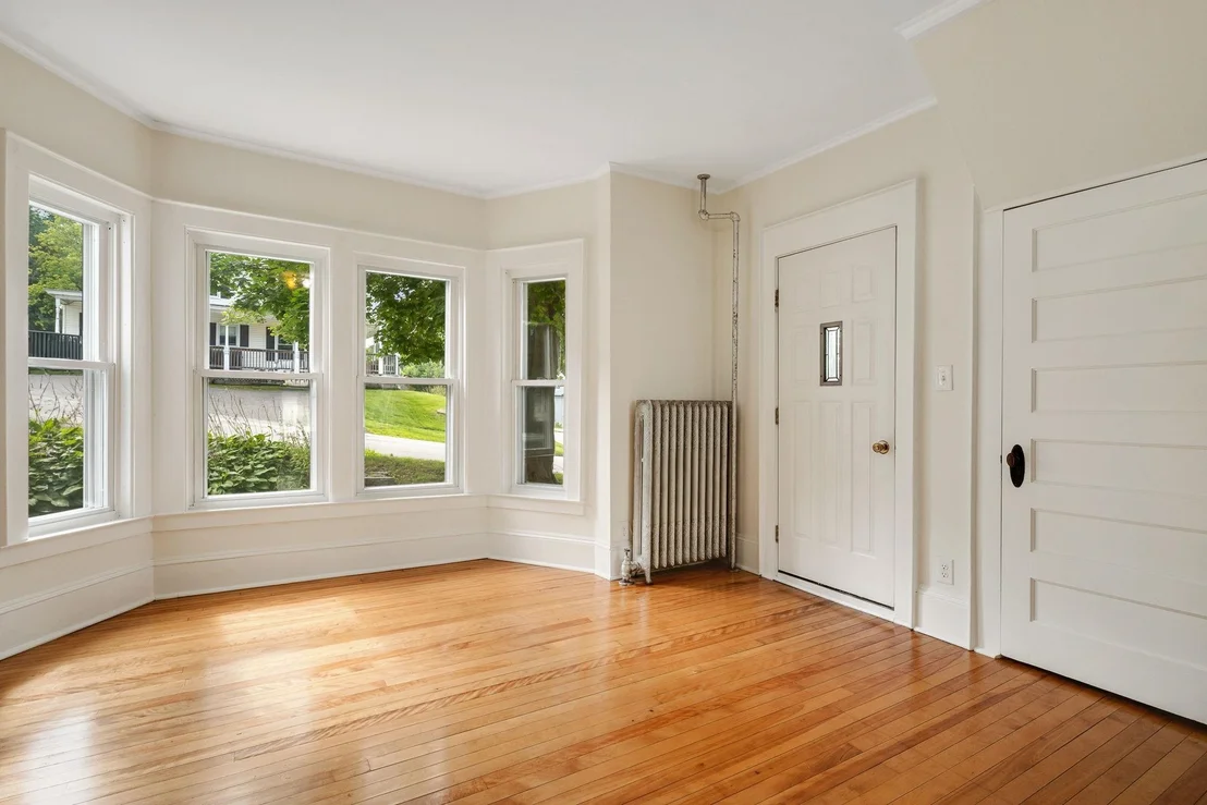 Photo of 22 Eastern