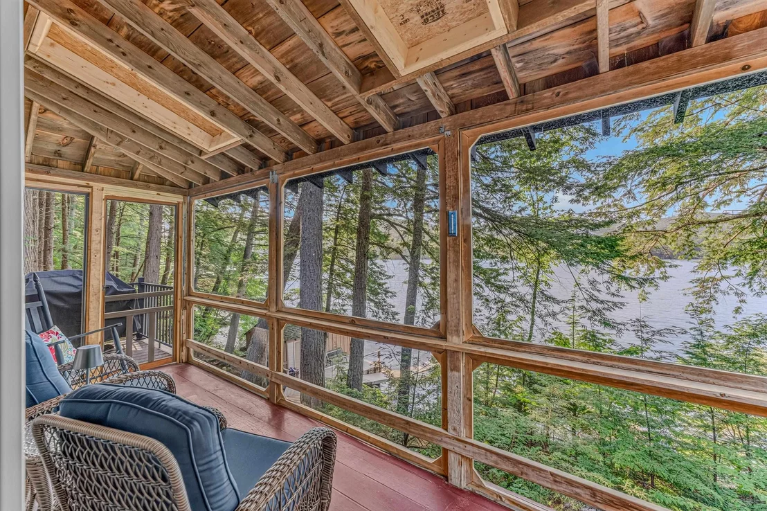 Photo of 16 Hemlock