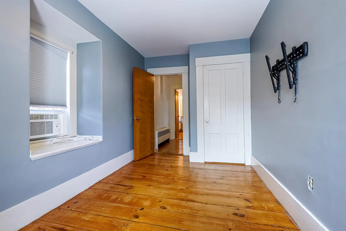 Photo of 8 Grove