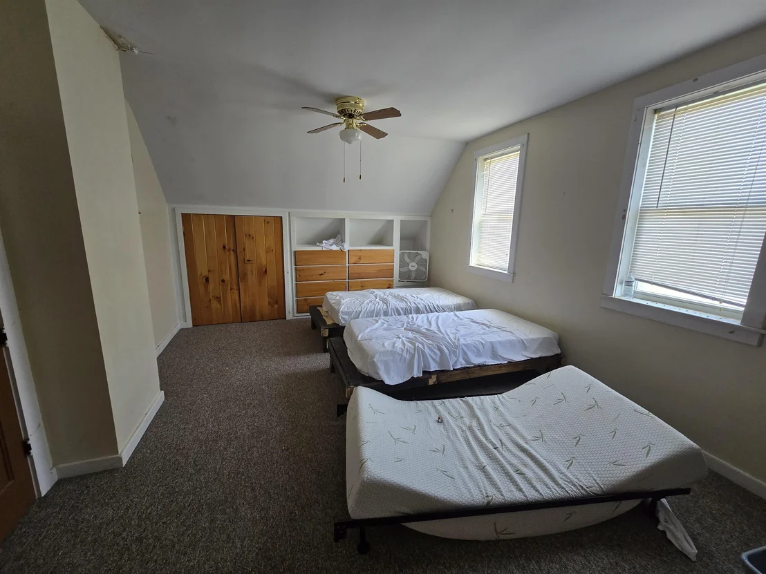 Photo of 268 Roaring Brook