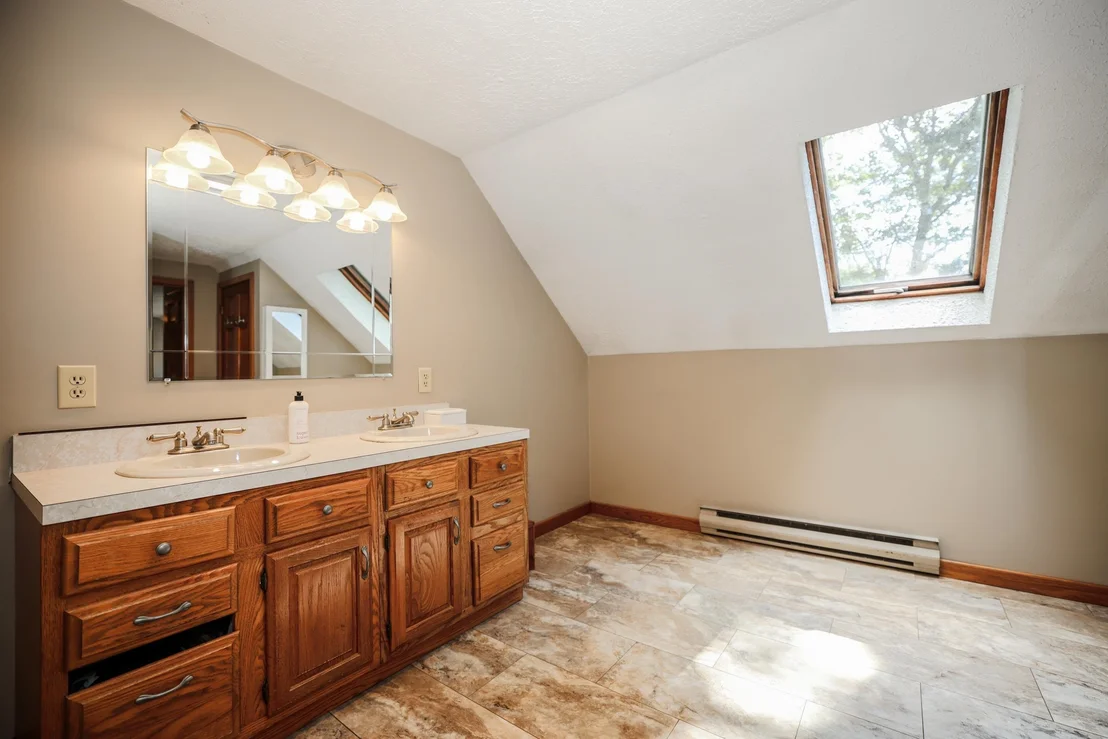 Photo of 285 Colby