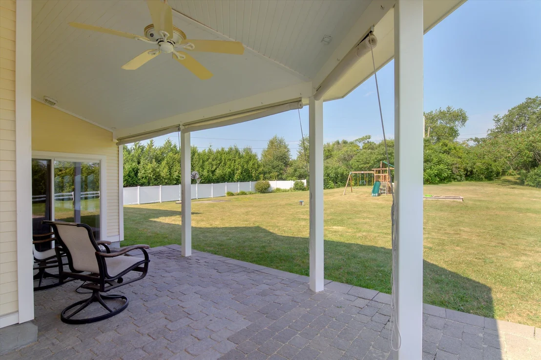 Photo of 2291 Bronson