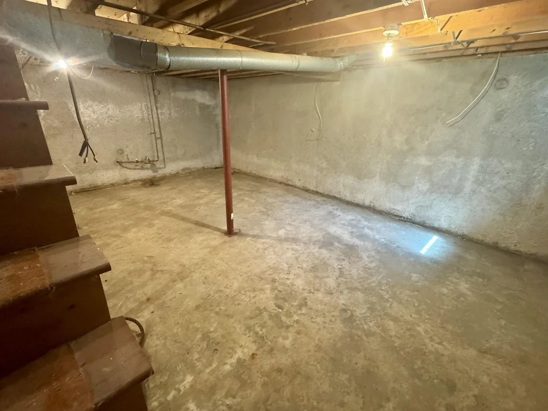 Photo of 35 Reese
