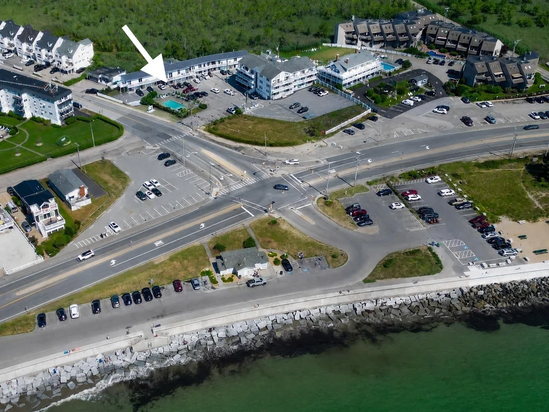 Photo of Unit 7 at 933 Ocean