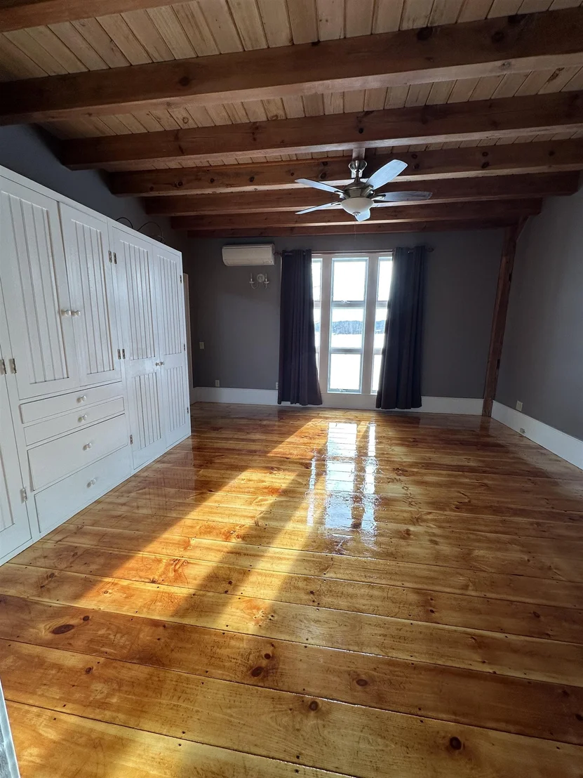 Photo of 2112 Middle