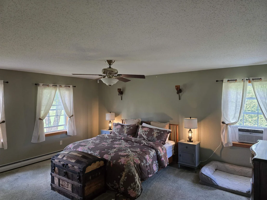 Photo of 892 Burton Hill