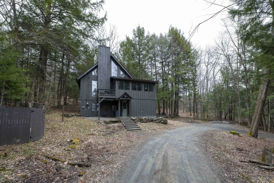 Photo of 988 Old Quechee