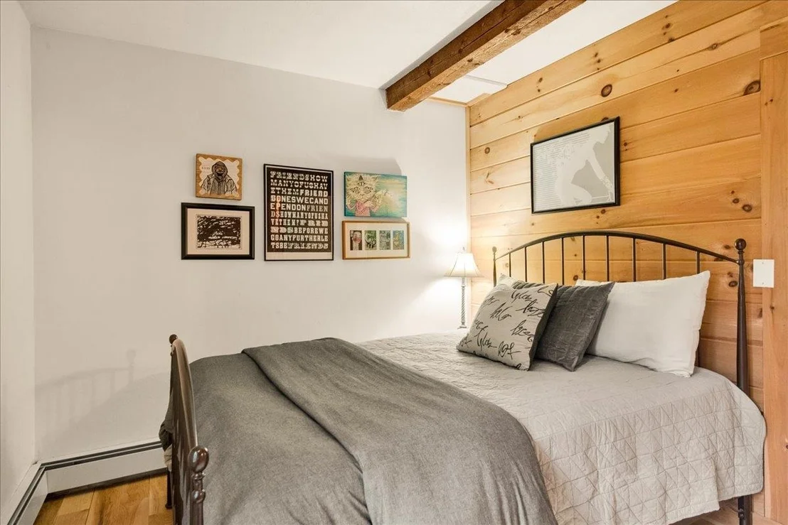 Photo of 204 Pike Hill