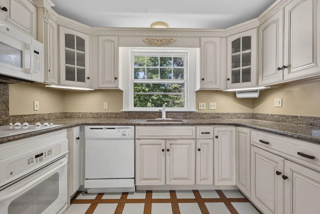 Photo of 831 Maple