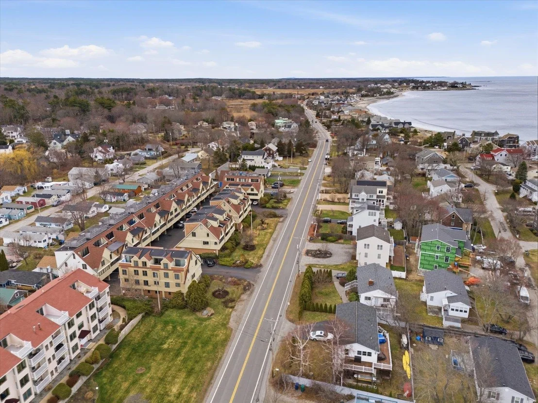 Photo of Unit 8 at 989 Ocean