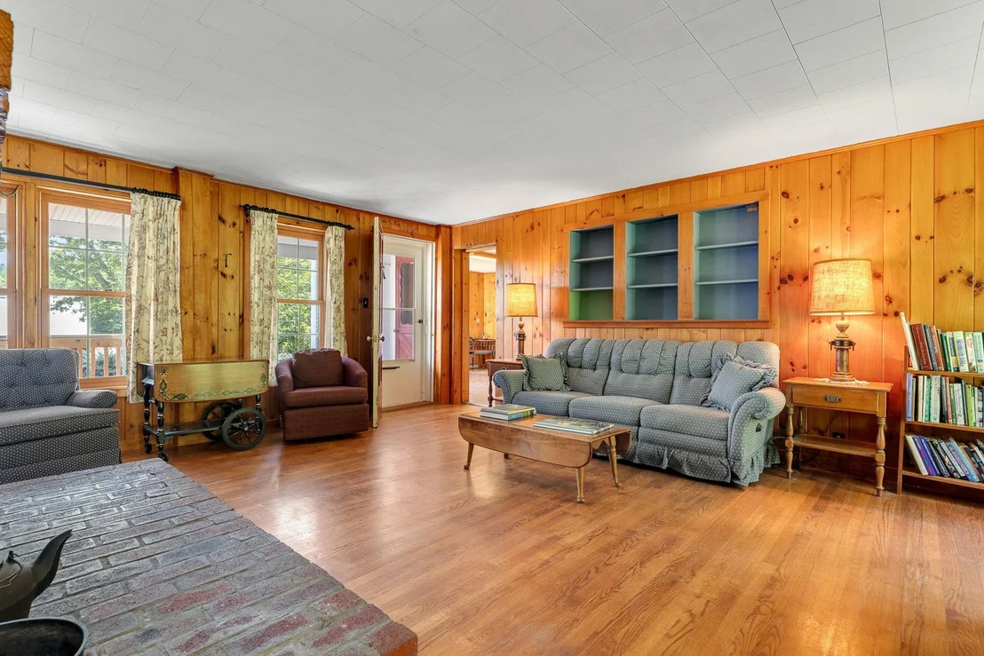 Photo of 373 Perham