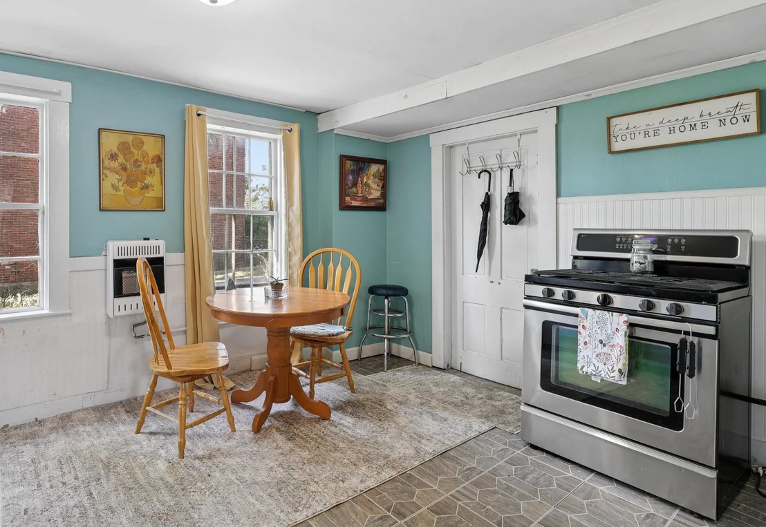 Photo of 47 N Spring