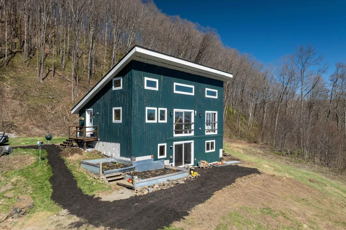 Photo of 167 Ward Hill