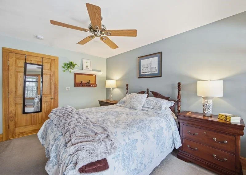 Photo of 692 Old Walpole