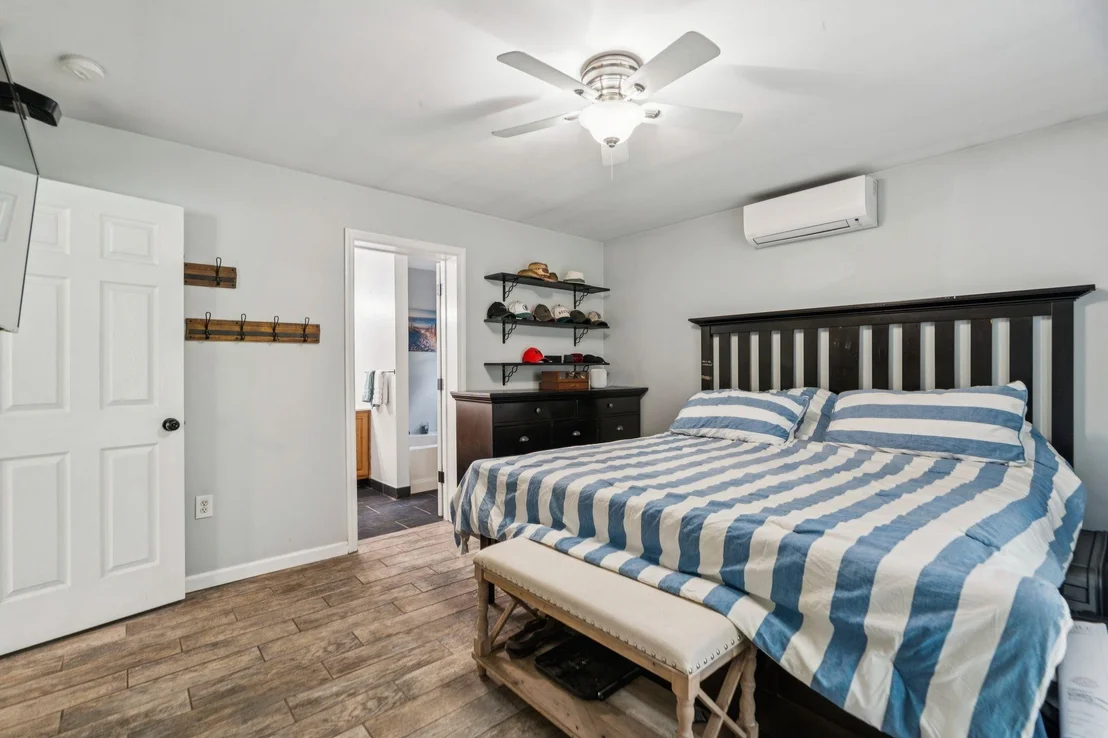 Photo of 104 Holt