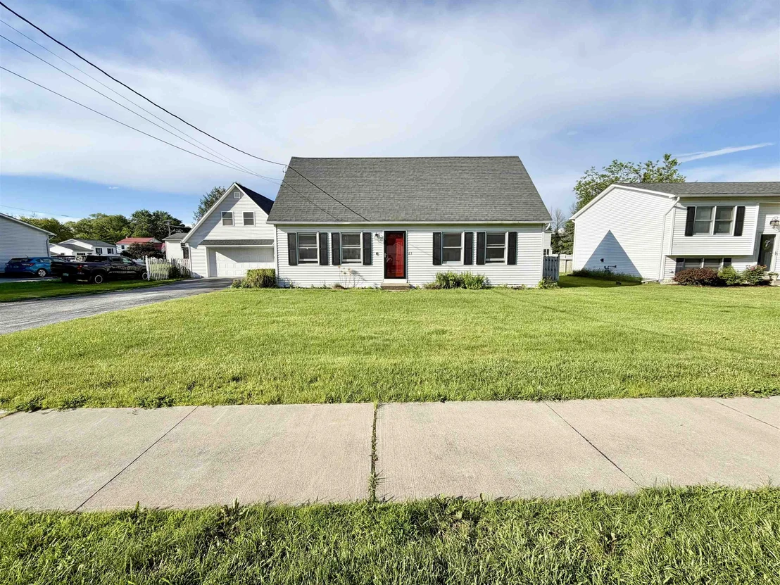 Photo of 23 Guyette