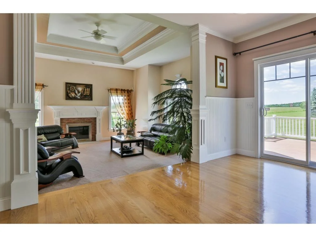 Photo of 357 N Amherst