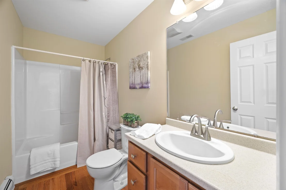 Photo of 4 Monticello