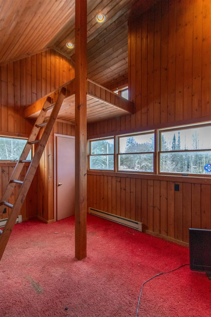 Photo of 2431 Roaring Brook