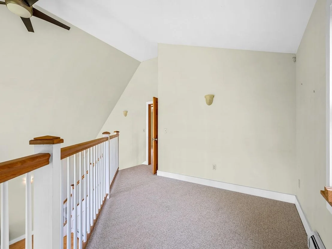 Photo of 210 Rowell Hill