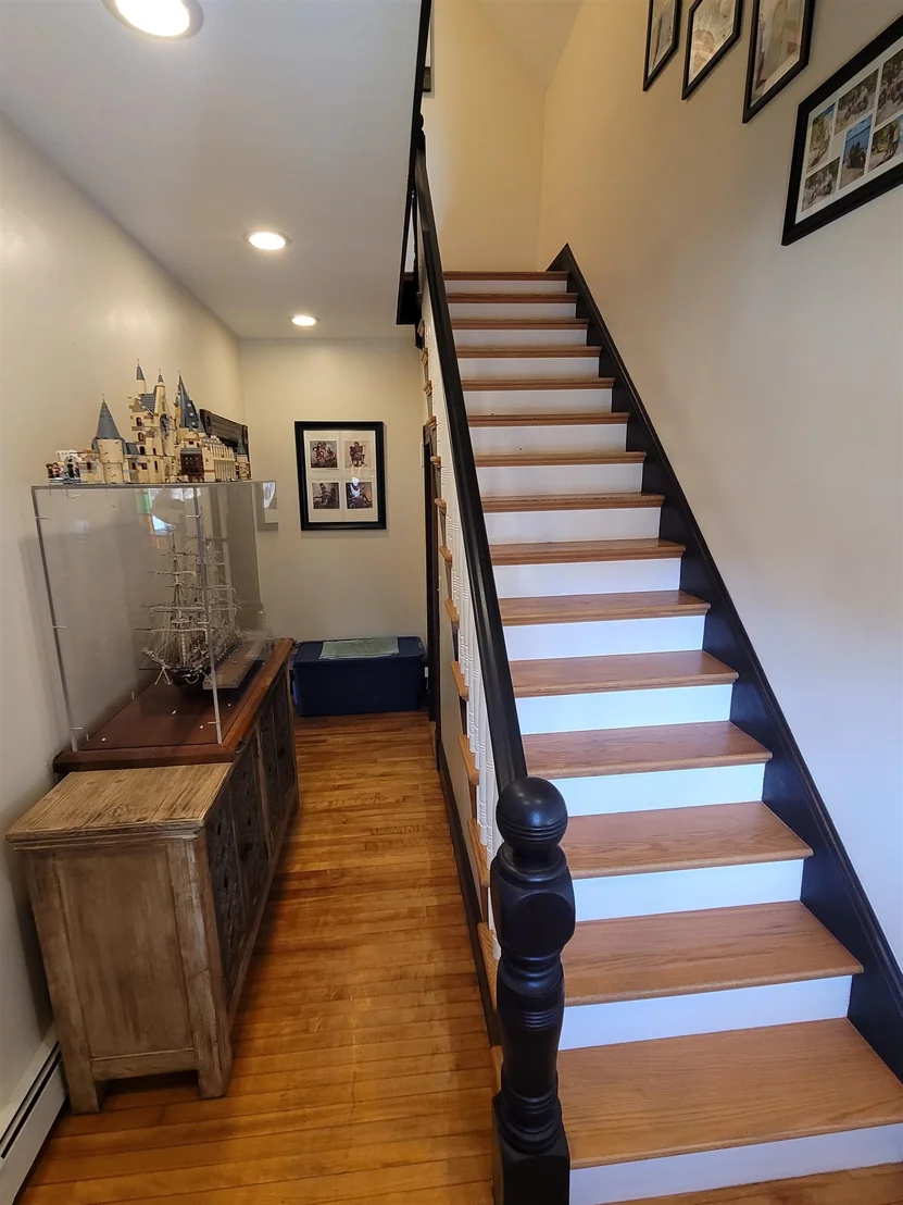 Photo of 622 Central
