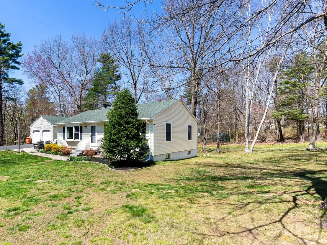 Photo of 8 Laurel