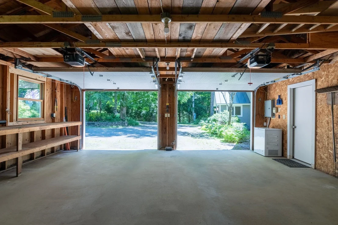 Photo of 947 Miller